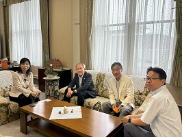 副知事を訪問した竹村学長、須齋理事、飯山研究科長